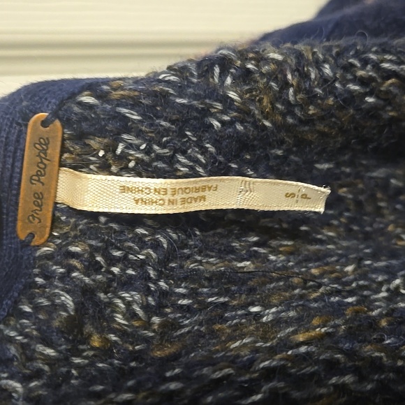 Free People Craft Time Bell Sleeve - Picture 8 of 8